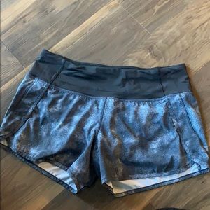Lululemon Women’s Run Times Short 4” - Size 6